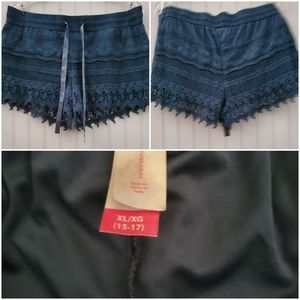 No Boundaries lined crotched Shorts